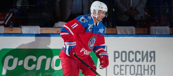 Владимир Путин игра хокеј - Sputnik Србија