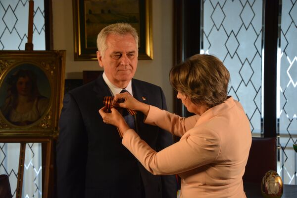 Председник Србије Томислав Николић са главном уредницом српске редакције „Спутњика“ Љубинком Милинчић - Sputnik Србија