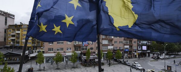 Zastave EU i Kosova na glavnom trgu u Prištini - Sputnik Srbija