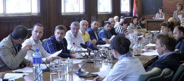 Гласање на седници Републичке изборне комисије Гласање на седници Републичке изборне комисије - Sputnik Србија