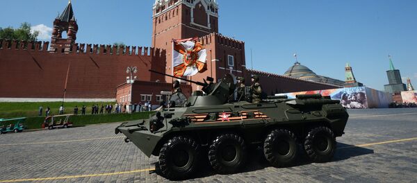 БТР-82А на војној паради у Москви поводом 71. годишњице победе у Великом отаџбинском рату, на Дан победе, 9. мај 2016. - Sputnik Србија