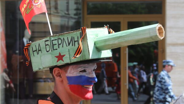 Поворка и митинг Комунистичке партије Руске Федерације поводом 71. годишњице велике победе СССР-а над фашистичком Немачком - Sputnik Србија