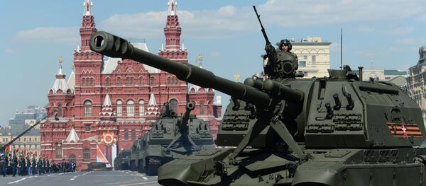 Самоходна артиљерија „мста С“ на војној паради у Москви поводом 71. годишњице победе у Великом отаџбинском рату, на Дан победе, 9. мај 2016. - Sputnik Србија