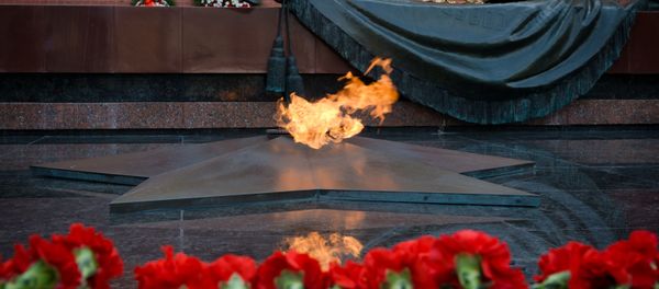 Споменик незнаном јунаку у Москви - Sputnik Србија