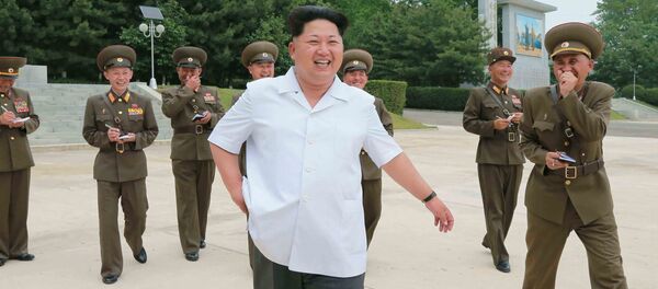 Lider Severne Koreje Kim Džong Un u obilasku akademije za PVO na nepoznatoj lokaciji - Sputnik Srbija