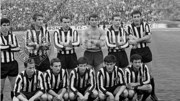 FK Partizan, generacija koja je '66. igrala finale Kupa evropskih šampiona protiv Reala iz Madrida na stadionu „Hejsel“ u Briselu - Sputnik Srbija