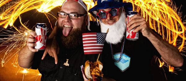 Американци пивопије пију Бадвајзер пиво Американци пивопије пију Бадвајзер пиво - Sputnik Србија