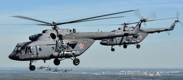 Председникови хеликоптери Ми-8 унапређени су у односу на основну верзију и модификовани за потребе шефа државе. - Sputnik Србија