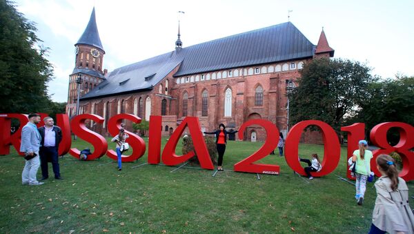 Svetsko prvenstvo fudbalu u Rusiji  - promocija u Kalinjingradu pored Kinisberg katedrale - Sputnik Srbija