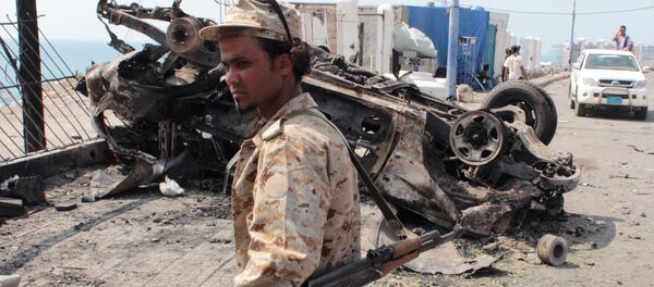 Pripadnik bezbednosnih snaga Jemena u Adenu - Sputnik Srbija