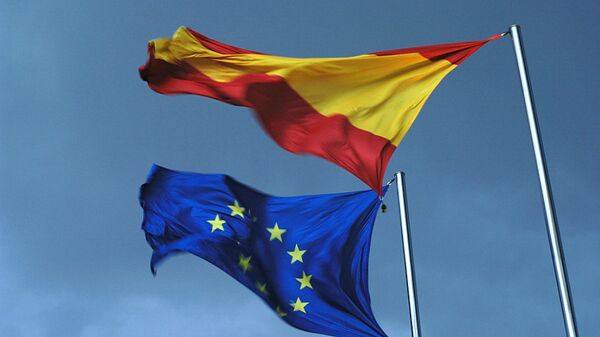 Zastave Španije i EU - Sputnik Srbija