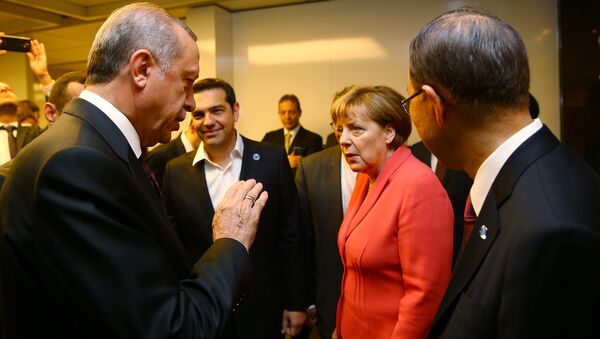 Erdogan i Merkelova - Sputnik Srbija