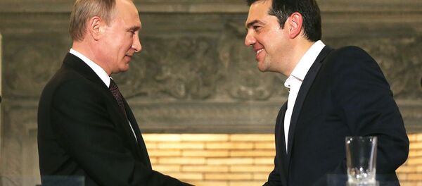 Predsednik Rusije Vladimir Putin i premijer Grčke Aleksis Cipras tokom sastanka u Atini. - Sputnik Srbija