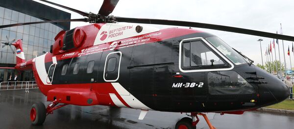 Хеликоптер Ми-38 на 9. Међународном сајму хеликоптера ХелиРусија 2016. - Sputnik Србија