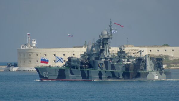 Raketni brod Bora tokom probe za paradu za Dan vojno-pomorske flote RF u Sevastopolju - Sputnik Srbija