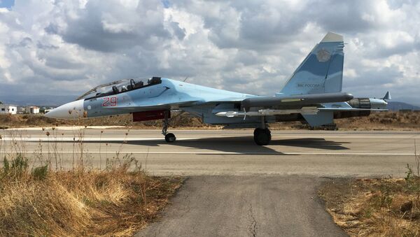 Российский самолет Су-30 на авиабазе Хмеймим в Сирии - Sputnik Србија