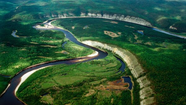 Река Буотома у Јакутији, на Далеком истоку Русије, пејзаж - Sputnik Србија