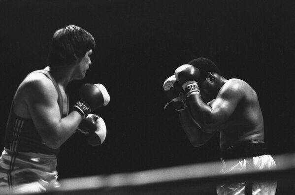 Боксер и борац: Легендарни Мухамед Али - Sputnik Србија