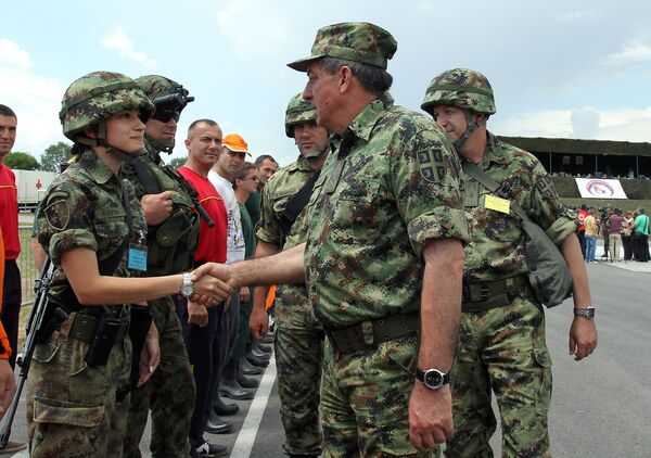 Начелник Генералштаба Војске Србије Љубиша Диковић поздравља припаднике Војске Србије Начелник Генералштаба Војске Србије Љубиша Диковић поздравља припаднике Војске Србије - Sputnik Србија