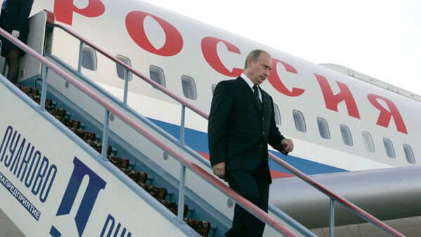 Predsednik Rusije Vladimir Putin dolazi u Sankt Peterburg - Sputnik Srbija