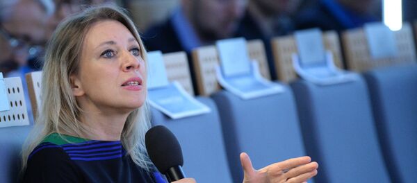 Портпаролка Министарства иностраних послова Русије Марија Захарова на форуму „Нова епоха у новинарству: Растанак с мејнстримом“ - Sputnik Србија