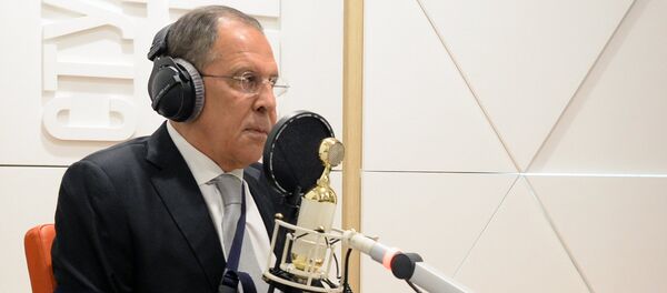 Сергеј Лавров у посети Спутњику у Москви Сергеј Лавров у посети Спутњику у Москви - Sputnik Србија