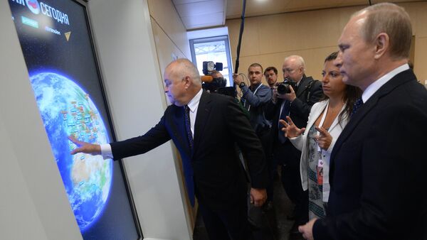Председник Путин у посети Агенцији МИА „Русија севодња“ - Sputnik Србија