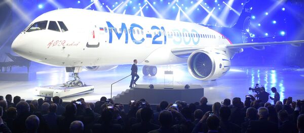 Премијер Руске Федерације Дмитриј Медведев на представљању новог авиона МС-21-300 у Иркутску Премијер Руске Федерације Дмитриј Медведев на представљању новог авиона МС-21-300 у Иркутску - Sputnik Србија