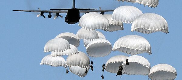 Пољски падобранци током НАТО војне вежбе „Анаконда 16“ која се одржава у Пољској - Sputnik Србија