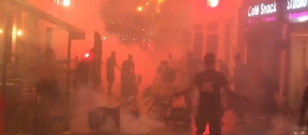 Tuča ruskih i engleskih navijača u Marselju (video) - Sputnik Srbija