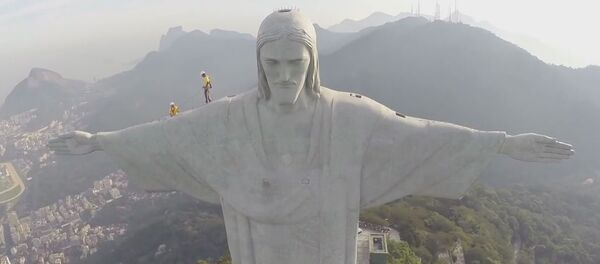 Радови на статури Христа Спаситеља изнад Рија. Радови на статури Христа Спаситеља изнад Рија. - Sputnik Србија