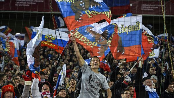 Навијачи Русије на мечу Русија Црна Гора - Sputnik Србија