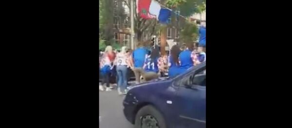 Хрватски навијачи славе уз ужичко коло - Sputnik Србија