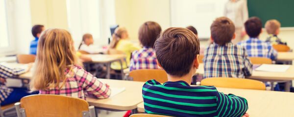 Učenici u osnovnoj školi - Sputnik Srbija