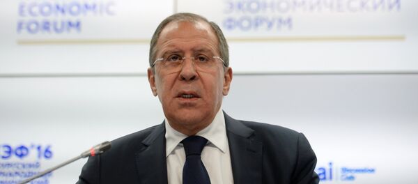 СЕргеј Лавров на Међународном економском форуму у Санкт Петербургу - Sputnik Србија