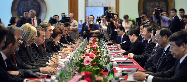 Александар Вучић и Си Ђинпинг Александар Вучић и Си Ђинпинг - Sputnik Србија