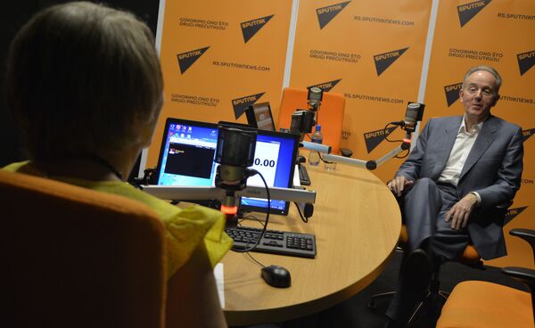 U izdanju „Vukotić medije“ upravo se pojavila knjiga Alekse Đilasa „Milovan Đilas: Pisma iz zatvora“ - Sputnik Srbija