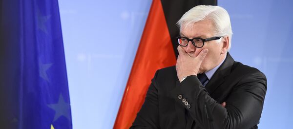 German Foreign Minister Frank-Walter Steinmeier addresses a news conference after talks with his Belarus counterpart in Berlin on November 18, 2015 - Sputnik Србија