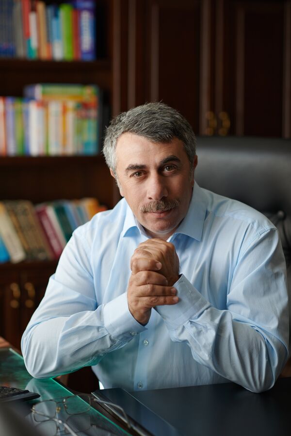 Доктор Комаровски познат је и српским читаоцима - Sputnik Србија