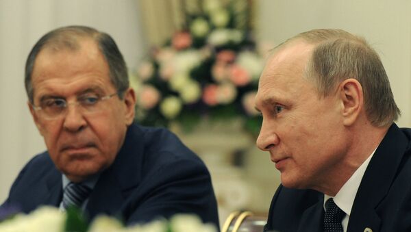 Predsednik Ruske Federacije Vladimir Putin sa ministrom inostranih poslova Sergejem Lavrovom - Sputnik Srbija