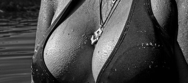 Груди Груди - Sputnik Србија