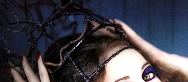 Манекенка позира на конкурсу за лепоту - Sputnik Србија