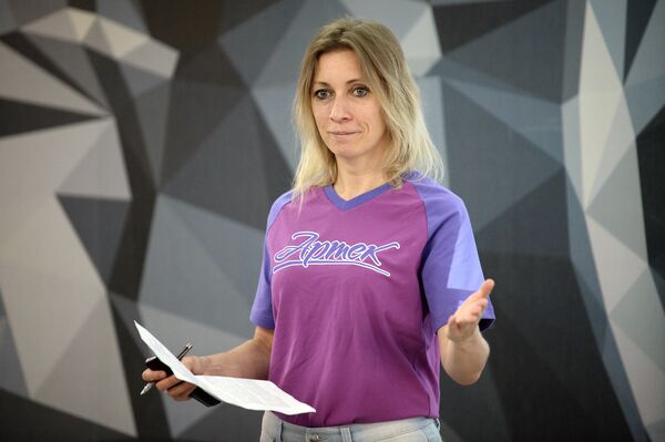 Портпаролка је учествовала и у планирању дневних активности Портпаролка је учествовала и у планирању дневних активности - Sputnik Србија