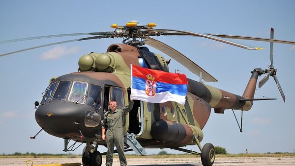 Ruski helikopteri sleteli na aerodrom Batajnica. - Sputnik Srbija
