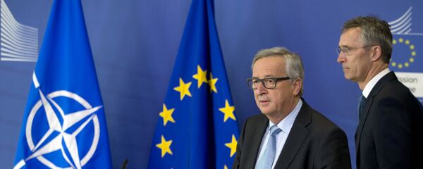 Predsednik Evropske komisije Žan-Klod Junker i generalni sekretar NATO-a Jens Stoltenberg - Sputnik Srbija
