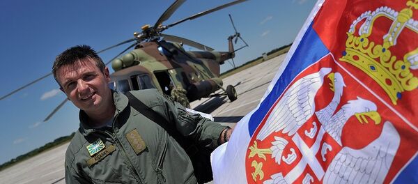 Руски хеликоптер Ми-17 на аеродрому у Батајници - Sputnik Србија