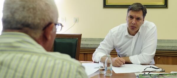 Вучић разговара са грађанима Вучић разговара са грађанима - Sputnik Србија