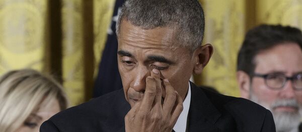 Обамине сузе само подмазују оружје насилника - Sputnik Србија