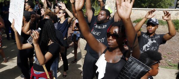 Нетолеранција потискује историјске чињенице. - Sputnik Србија