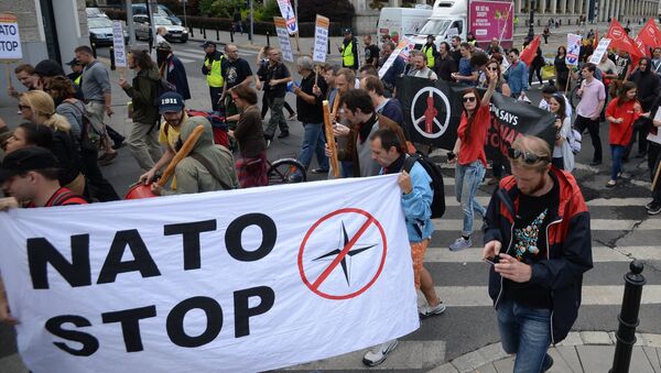 Анти-НАТО протест у Варшави - Sputnik Србија